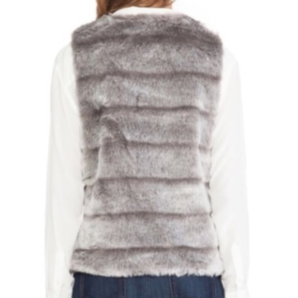 Joie Faux Fur Vest - Picture 6 of 6